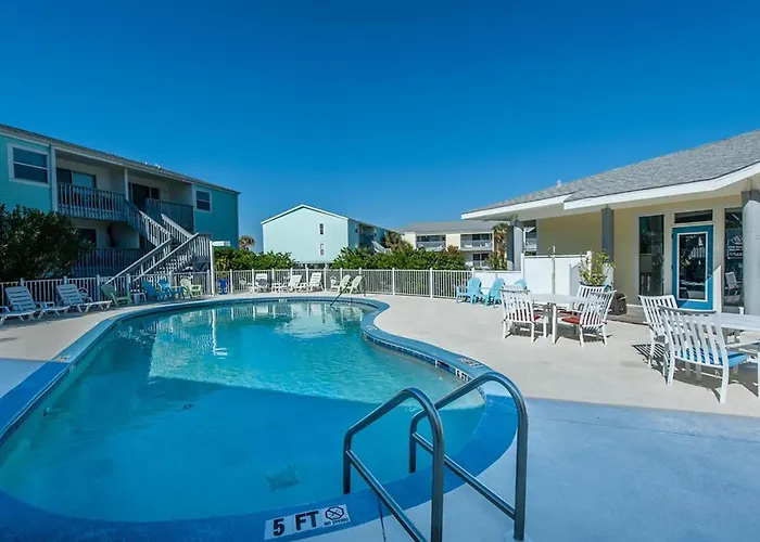 Apartment On The Gulf Unit G8