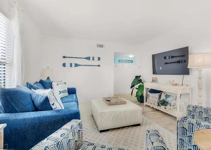 On The Gulf Unit G8 Apartment *